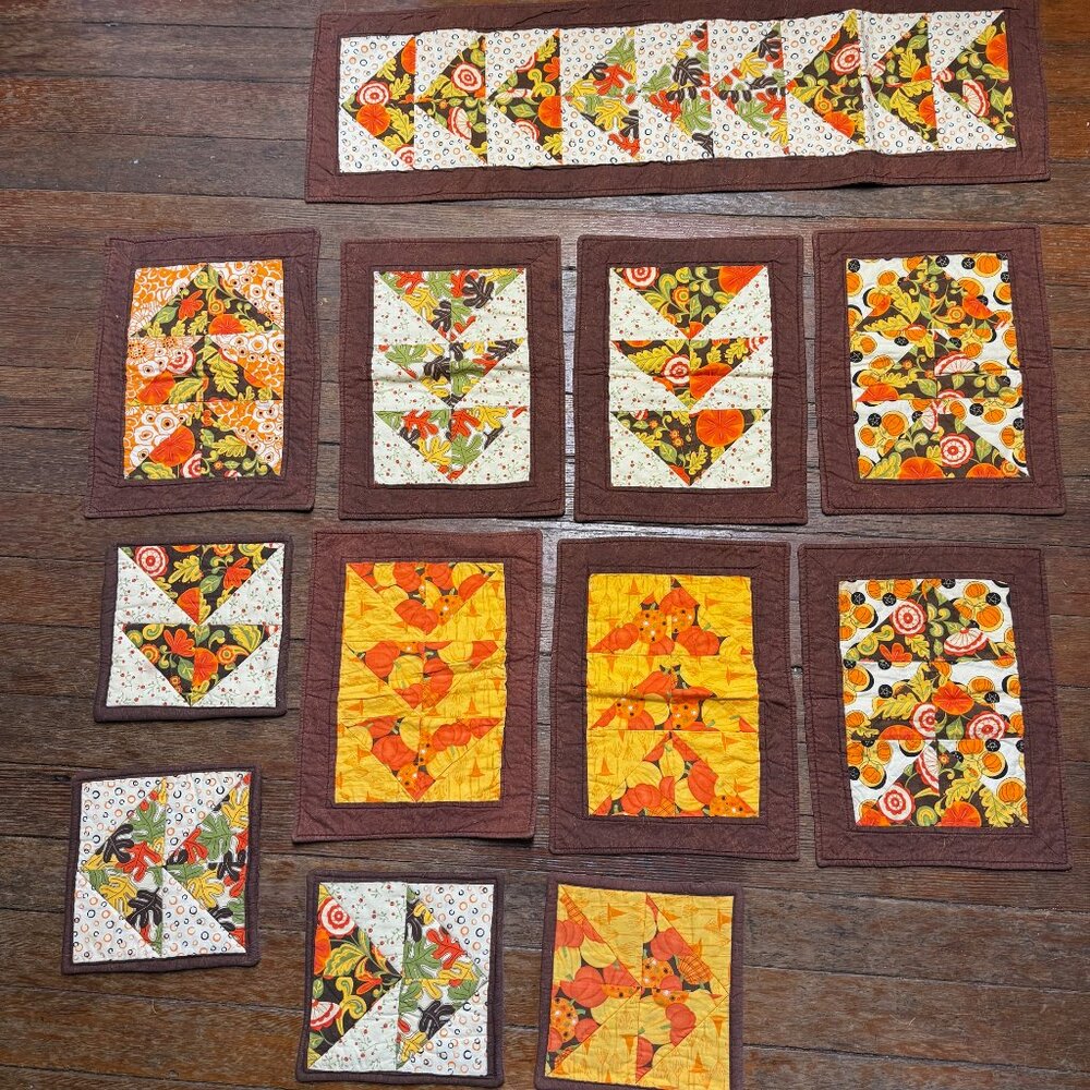 VINTAGE Handmade Quilted Placemat / Pot holders / Table runner Fall set